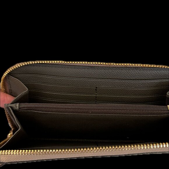 Coach Wallet / Gold Metallic - Picture 4 of 4